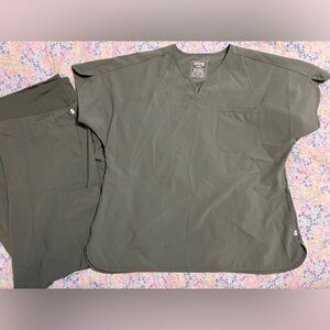 WonderWink Olive Green XL Scrub Set